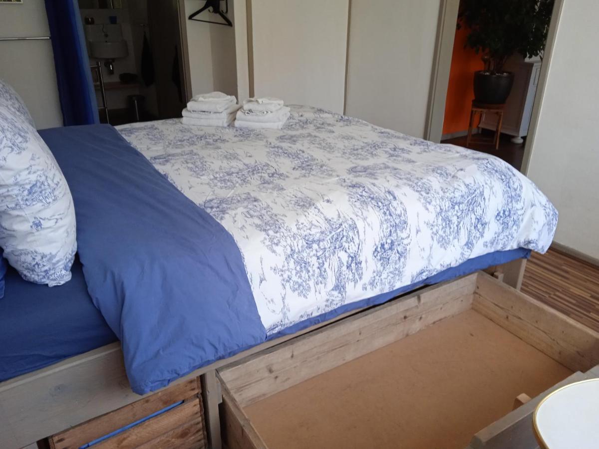 Bed And Breakfast Amsterdam West Bagian luar foto